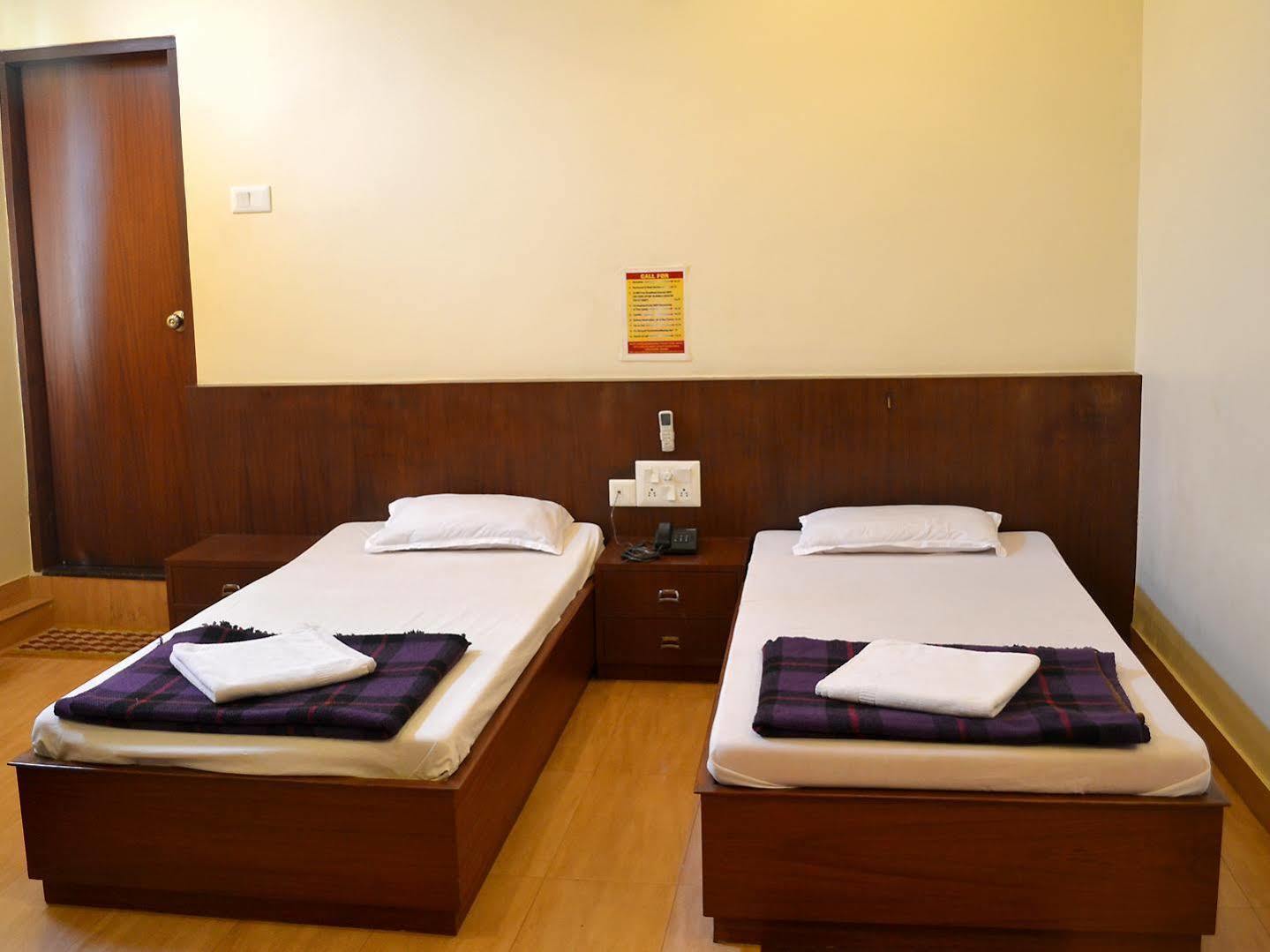 Hotel Kusum Bhilai Екстер'єр фото